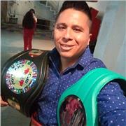 Soy especialista en el aprendizaje en grupo o individual, mi estilo de boxeo es muy técnico, de la vieja escuela
